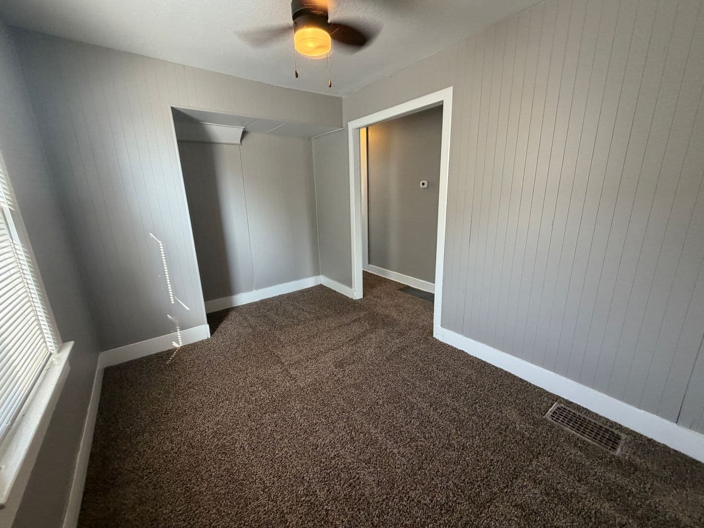 Fort Wayne Apartment: 2131 N Wells Street