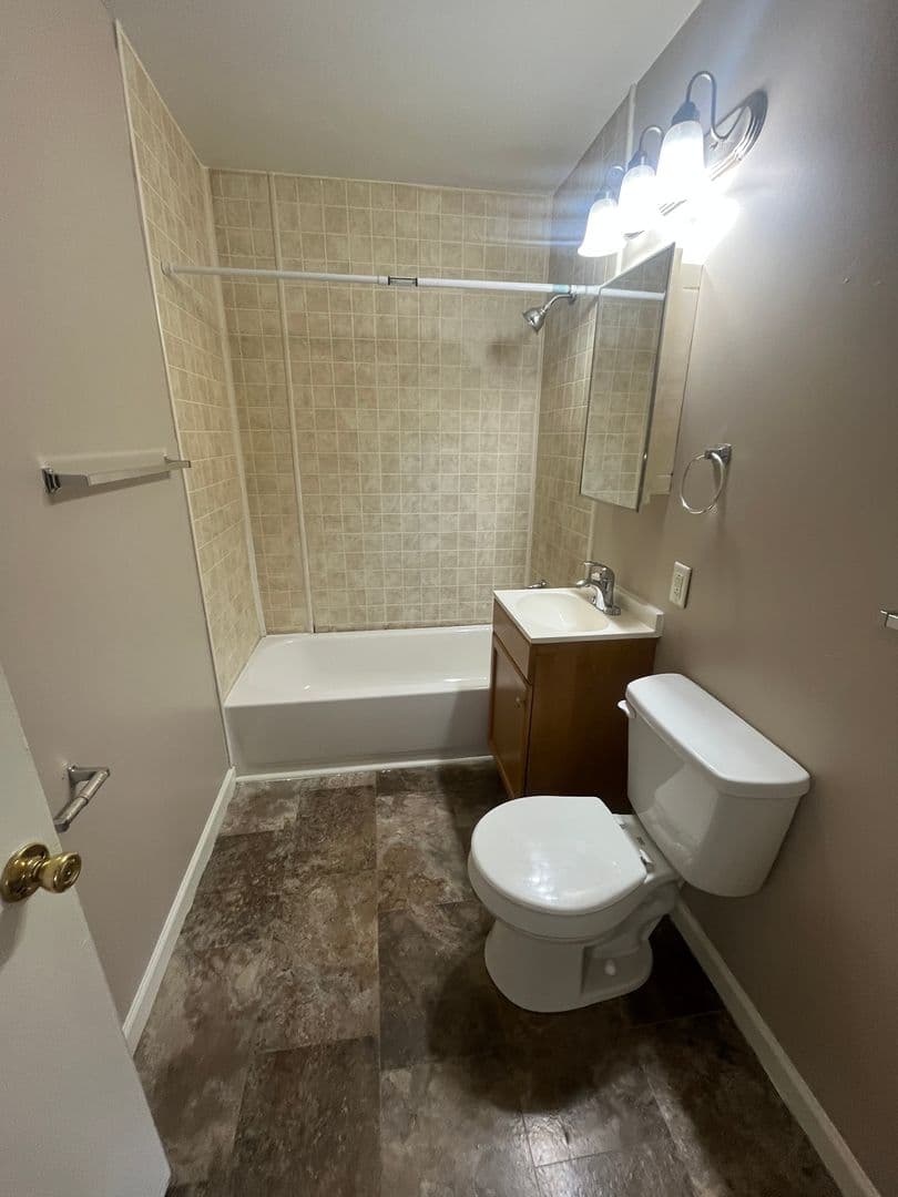 Fort Wayne House: 4319 Standish Drive