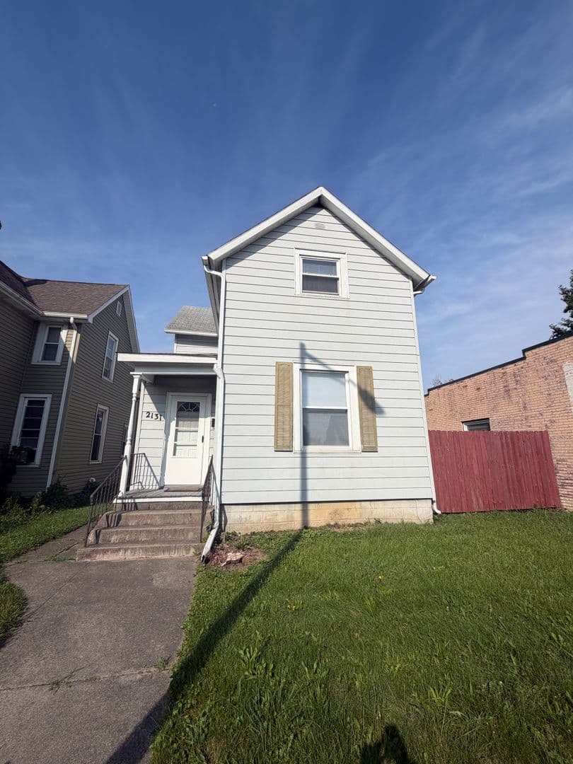 Fort Wayne Apartment: 2131 N Wells Street