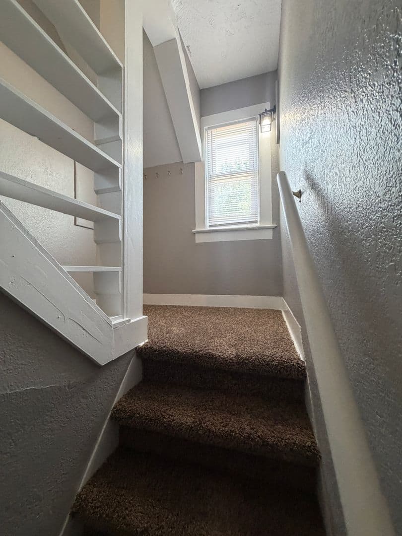 Fort Wayne Apartment: 2131 N Wells Street
