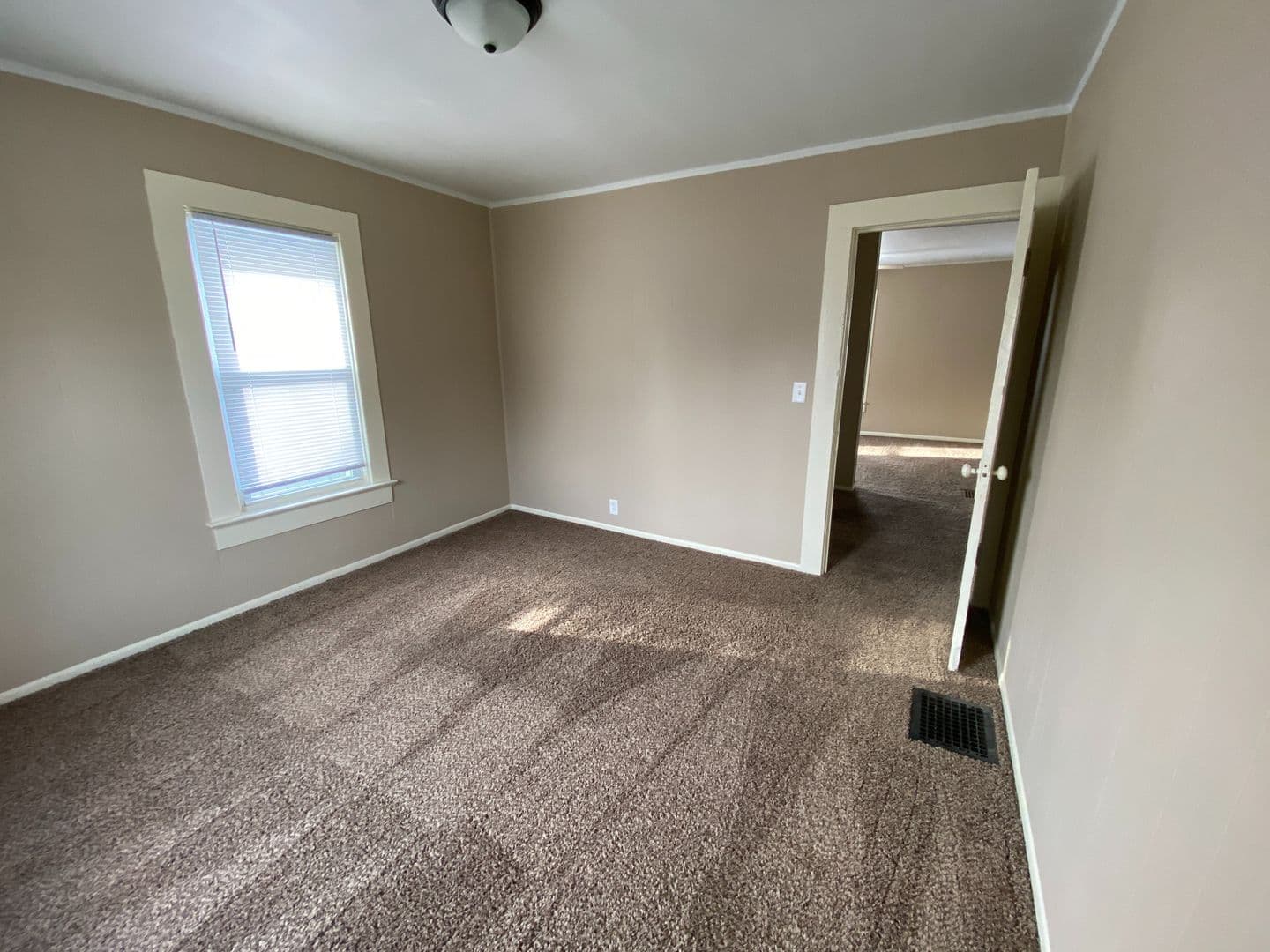 Fort Wayne Apartment: 1814 St  Joe Blvd
