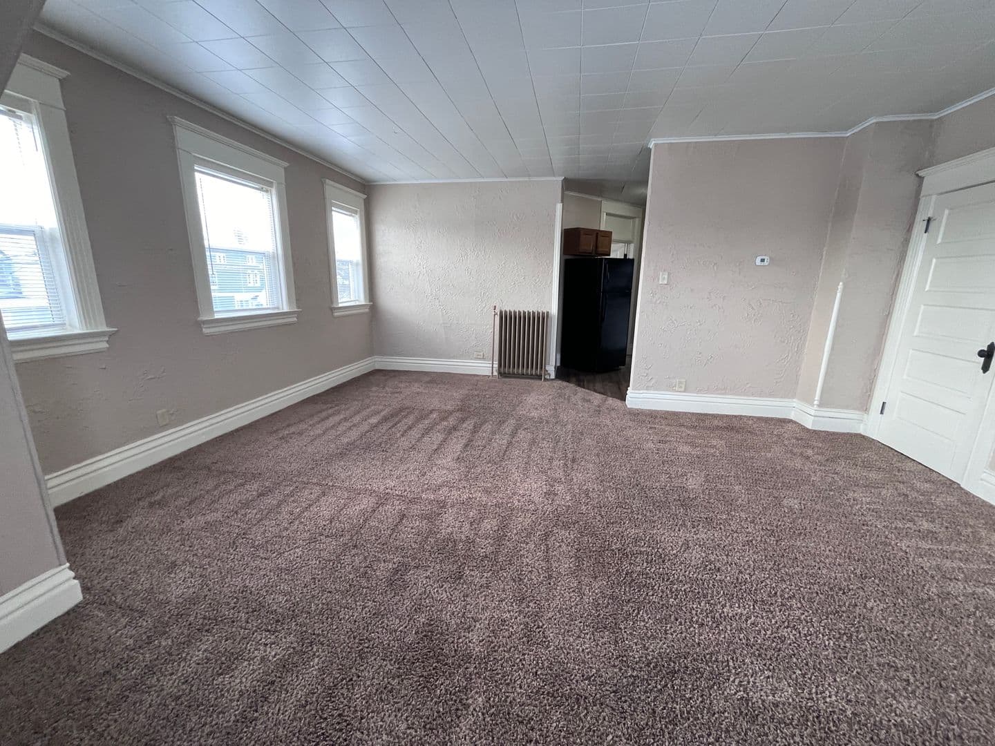 Fort Wayne Apartment: 114 W. Creighton Ave.