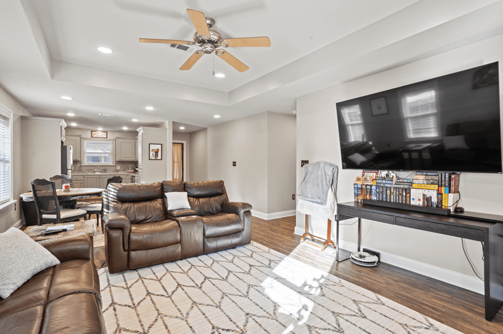 Hattiesburg House: 4 Crown's Pt