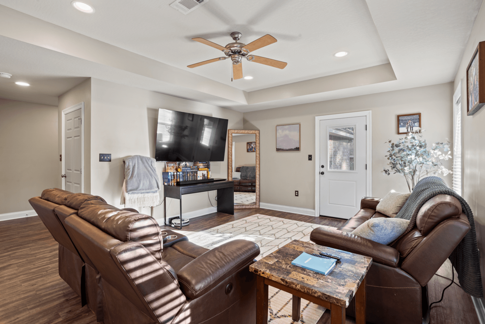 Hattiesburg House: 4 Crown's Pt