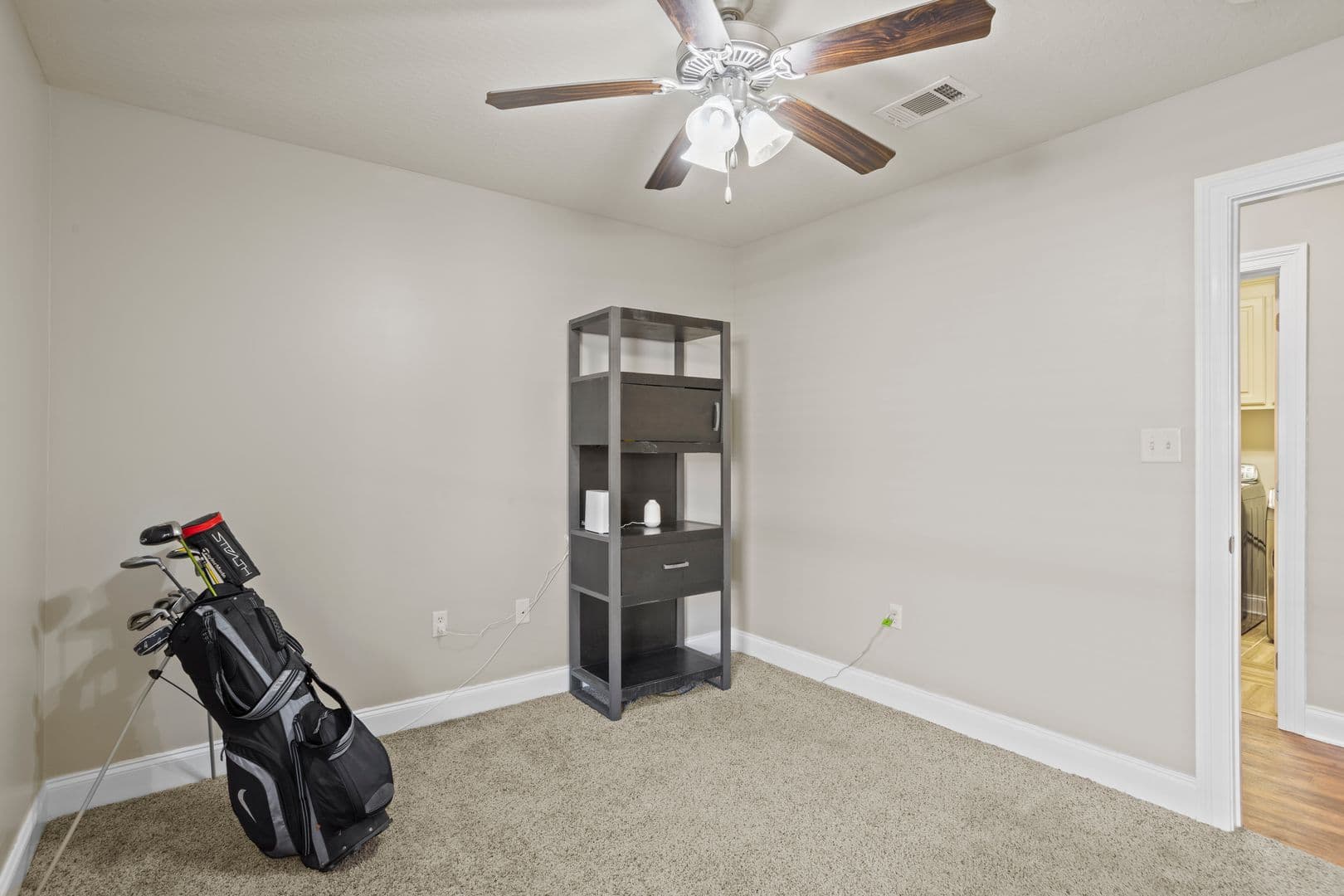 Hattiesburg House: 4 Crown's Pt