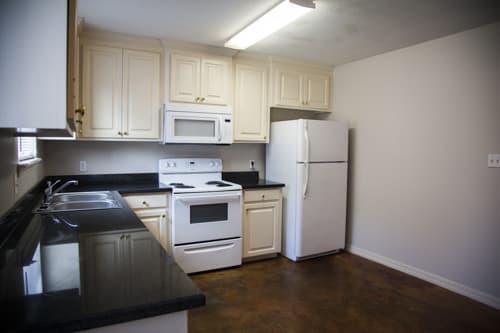 Hattiesburg Apartment: 402 North 38th Ave