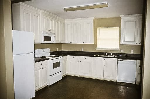 Petal Apartment: 612 S. George St