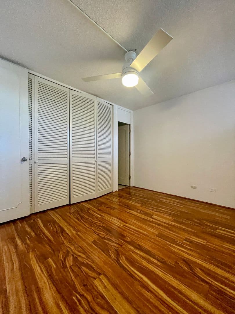 Honolulu Condo: 4300 Waialae Ave, apt #2502