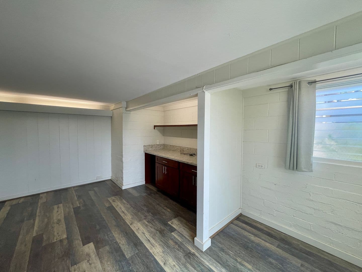 Honolulu Apartment: 1655 Ua Dr.
