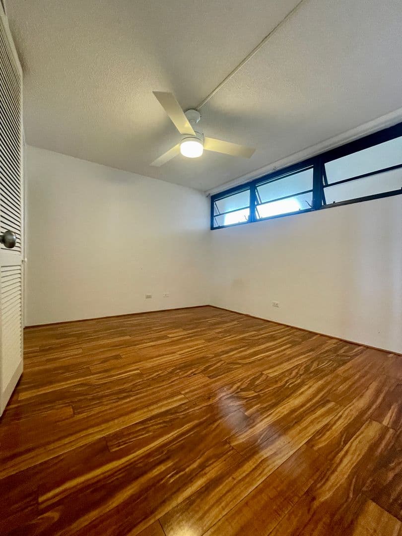 Honolulu Condo: 4300 Waialae Ave, apt #2502