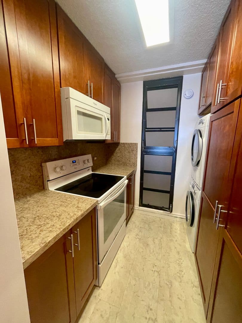 Honolulu Condo: 4300 Waialae Ave, apt #2502