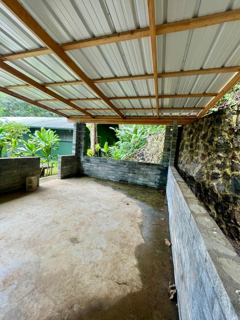 Honolulu House: 3606 Halekipa Place