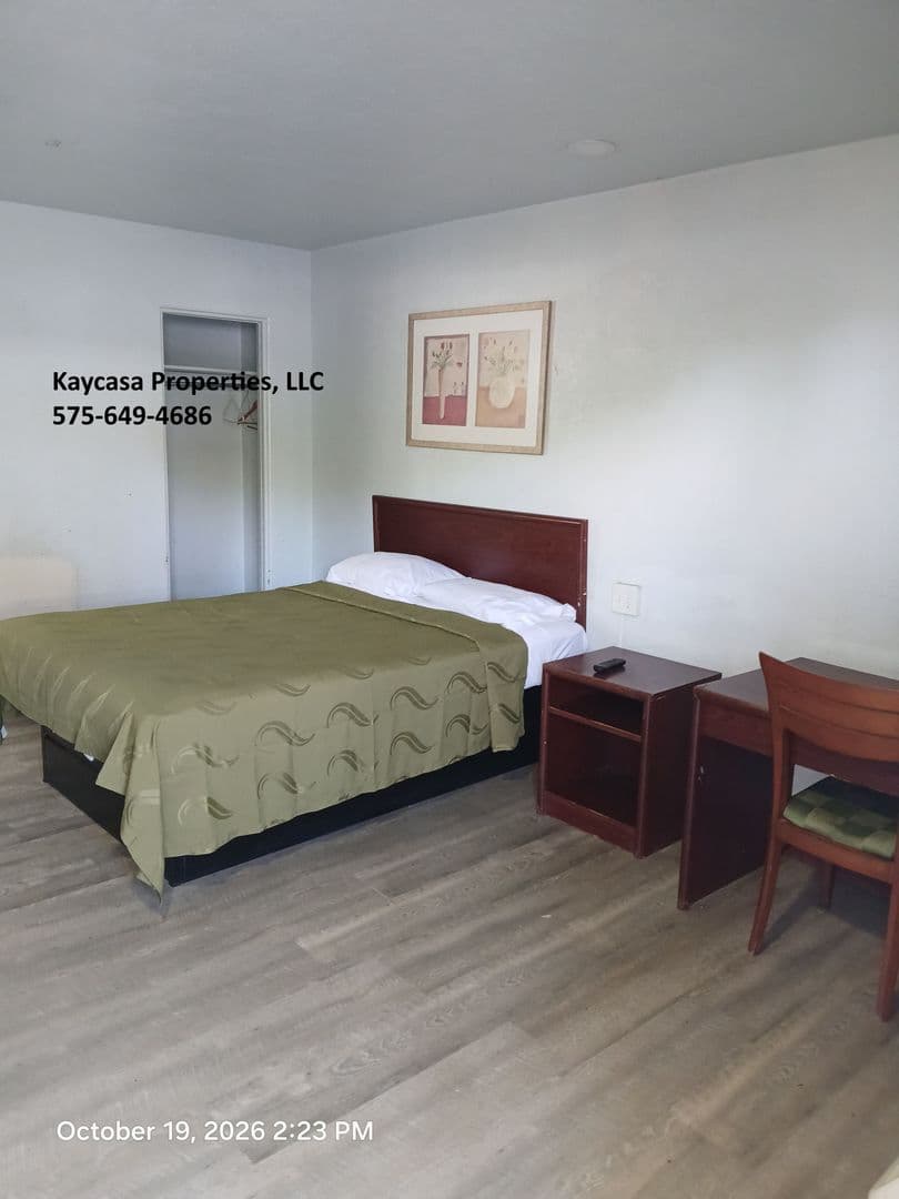 Las Cruces Apartment: 755 N Valley Dr