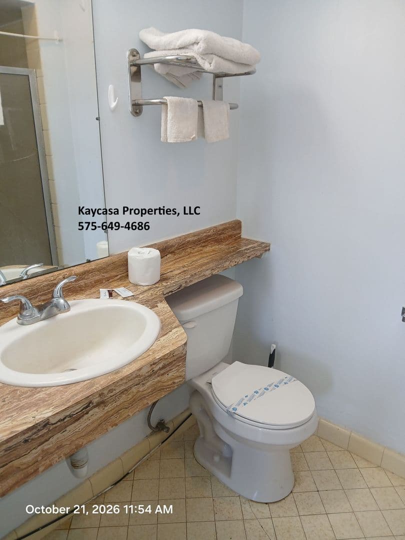 Las Cruces Apartment: 755 N Valley Dr