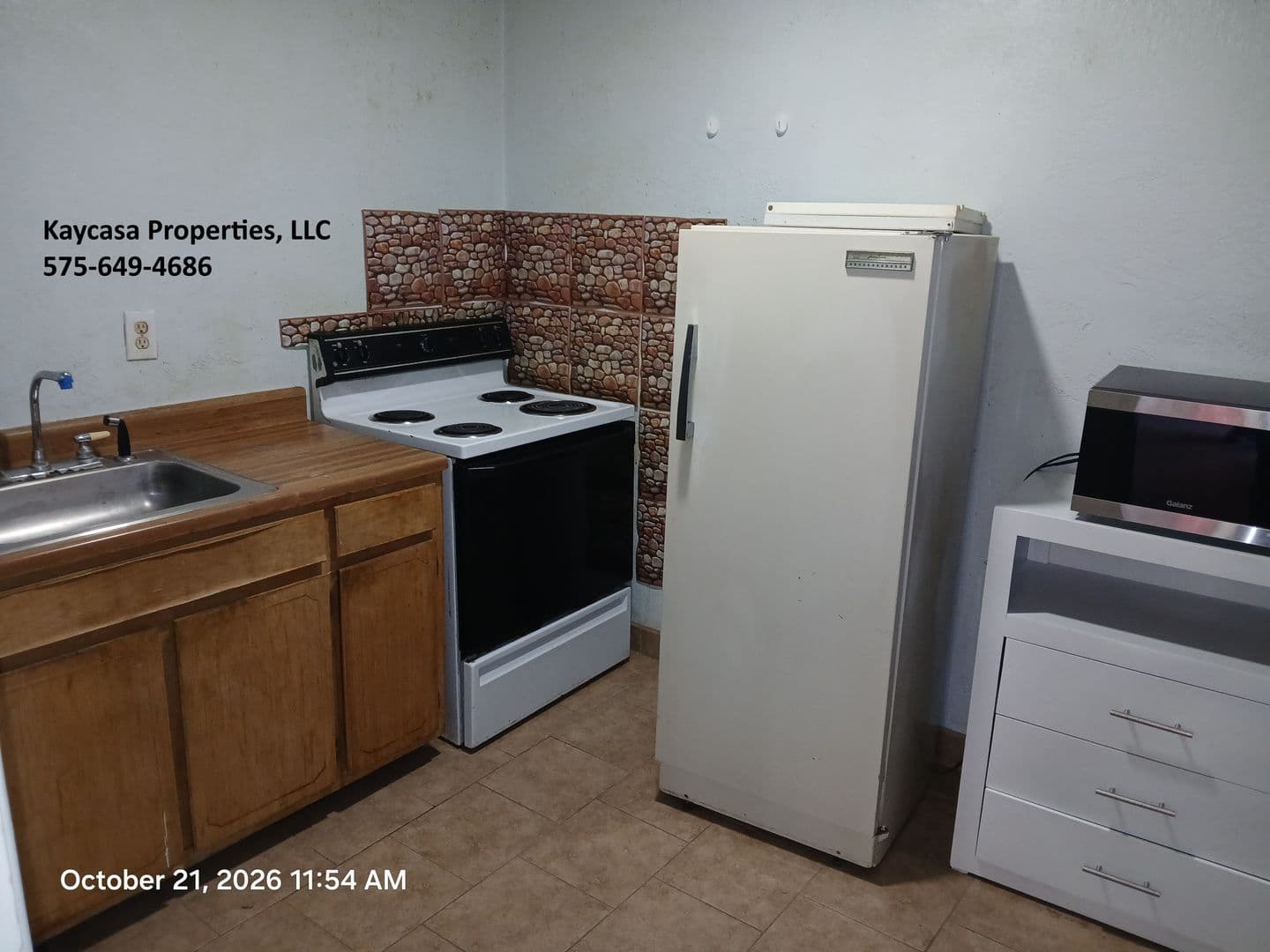 Las Cruces Apartment: 755 N Valley Dr