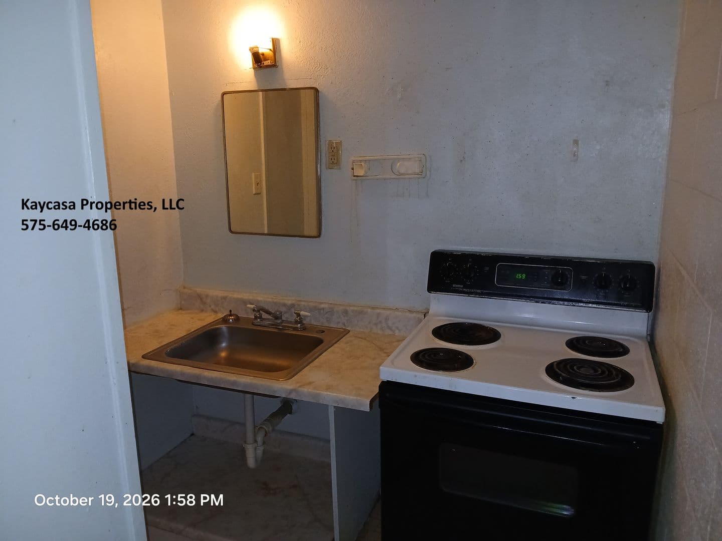 Las Cruces Apartment: 2255 W Picacho