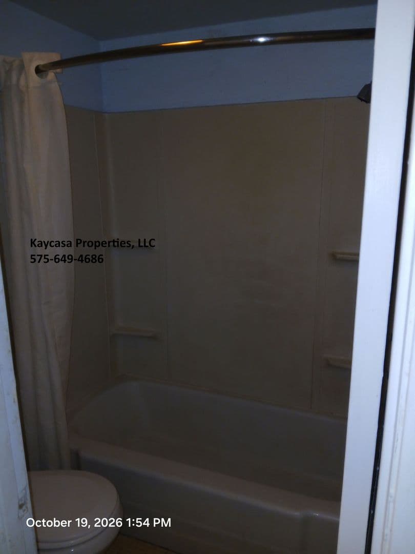 Las Cruces Apartment: 2255 W Picacho