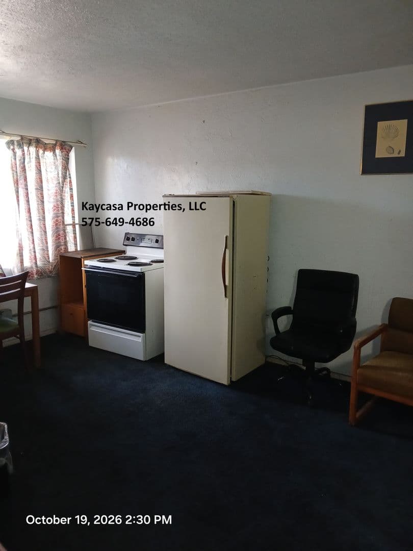 Las Cruces Apartment: 755 N Valley Dr