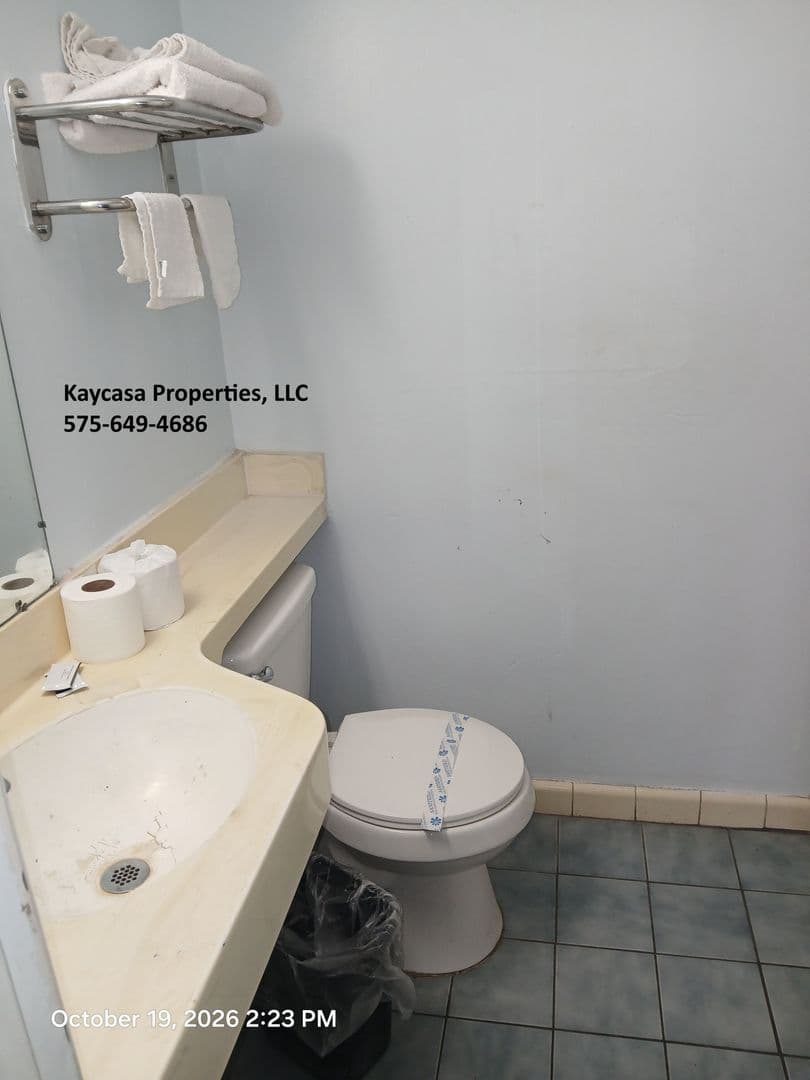 Las Cruces Apartment: 755 N Valley Dr
