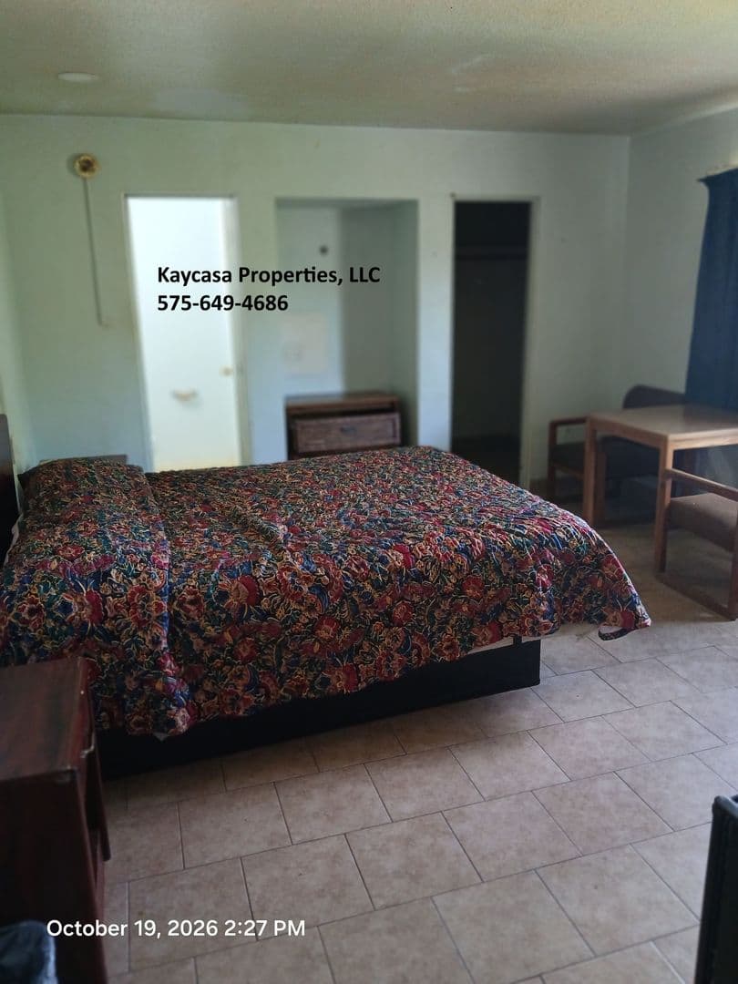 Las Cruces Apartment: 755 N Valley Dr