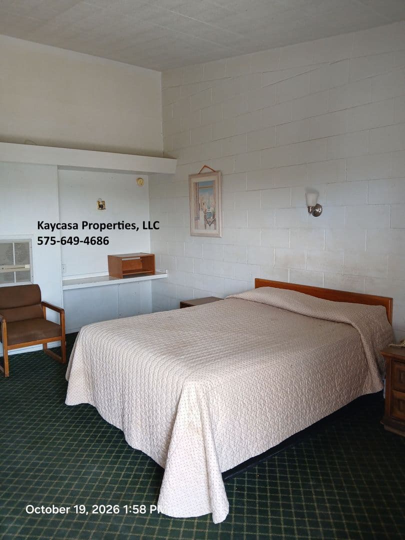 Las Cruces Apartment: 2255 W Picacho