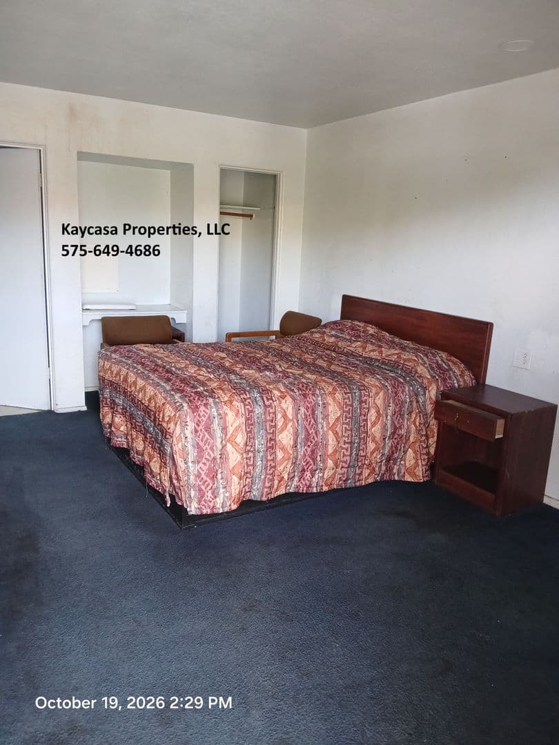 Las Cruces Apartment: 755 N Valley Dr