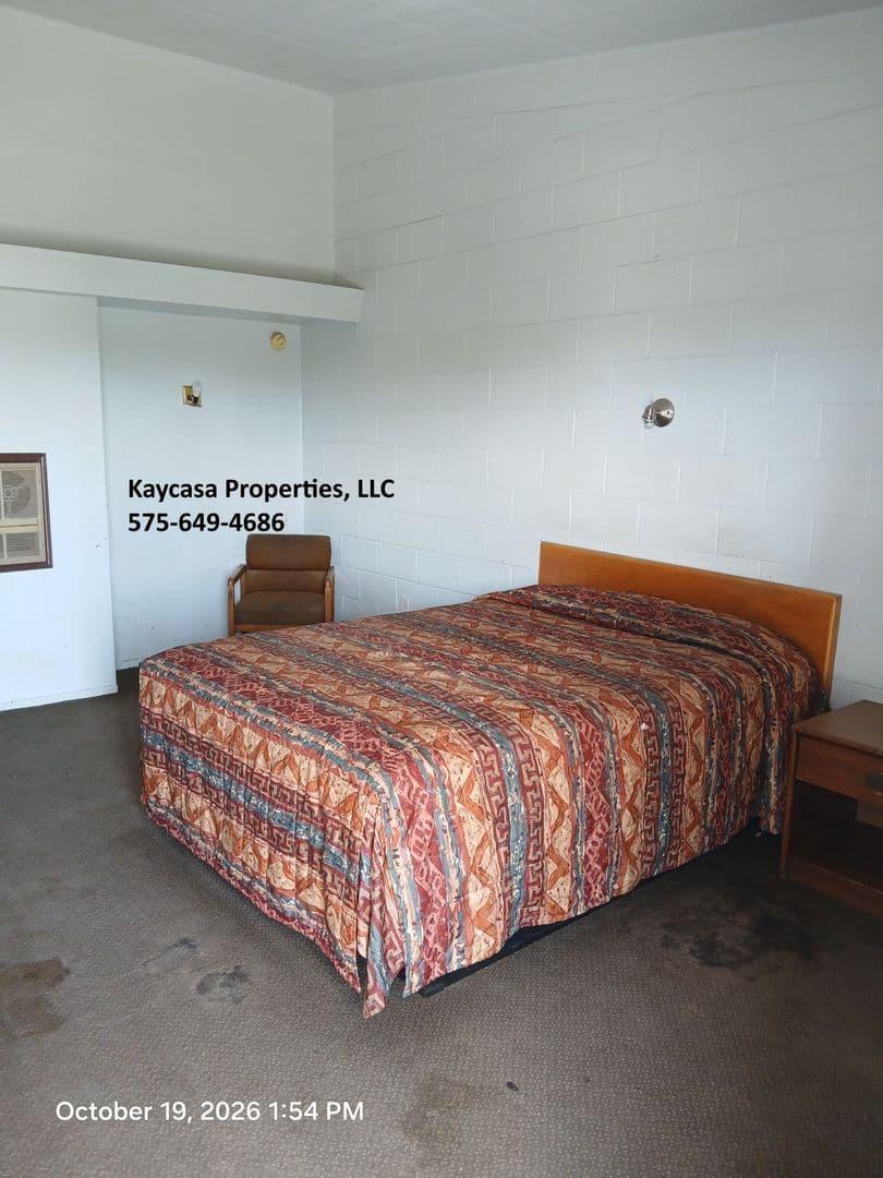 Las Cruces Apartment: 2255 W Picacho