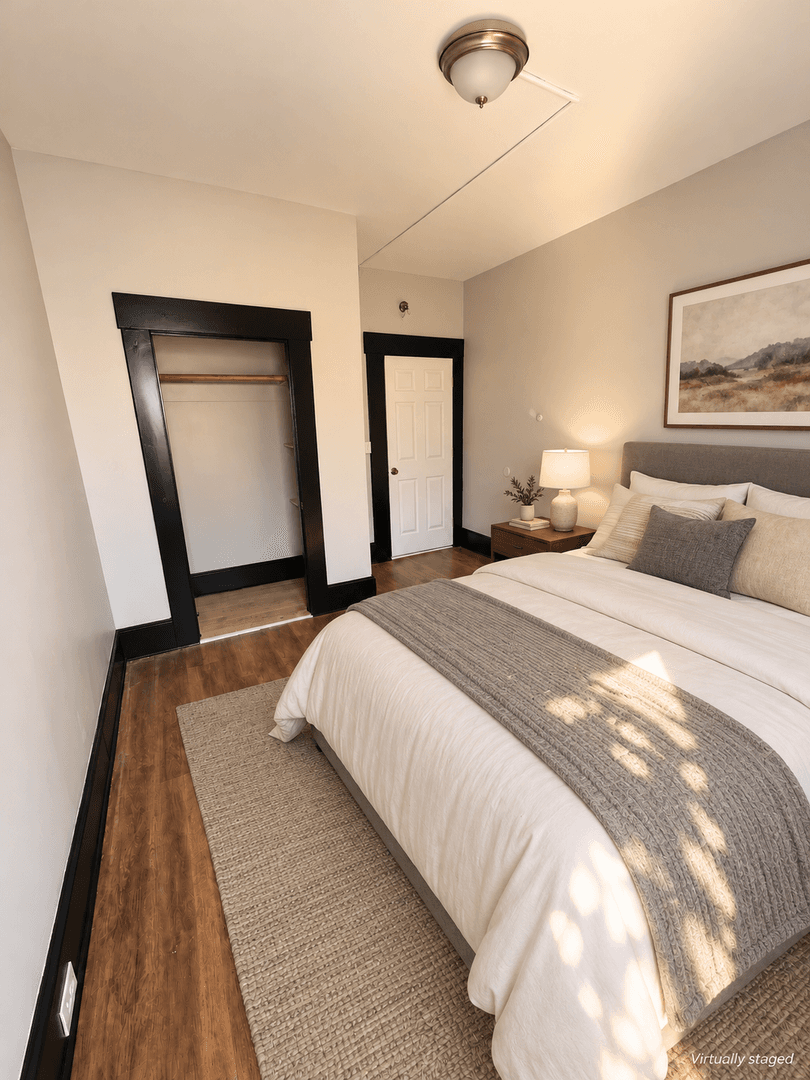 Manchester Apartment: 242 East High st
