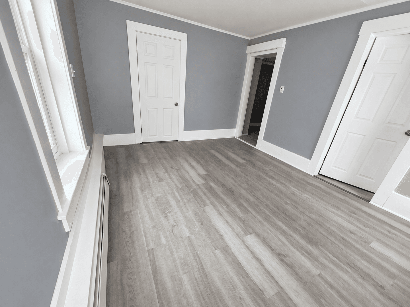 Newport Apartment: 37 Maple Street