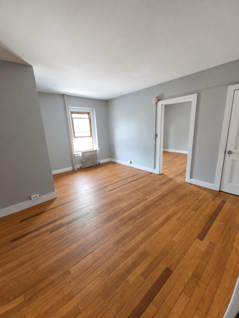 Claremont Apartment: 57 Broad Street