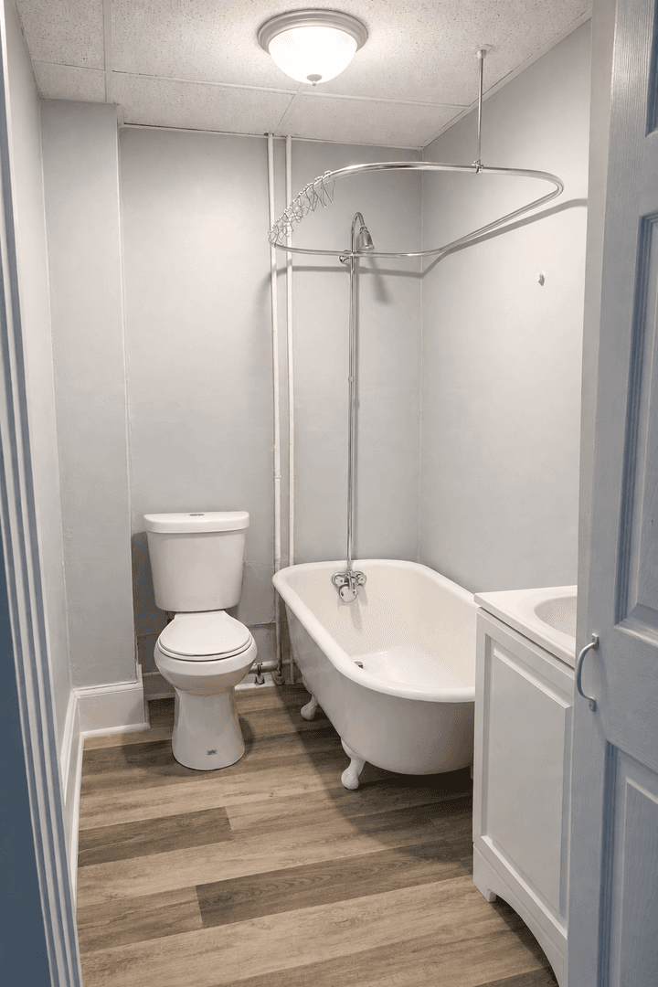 Manchester Apartment: 242 East High st