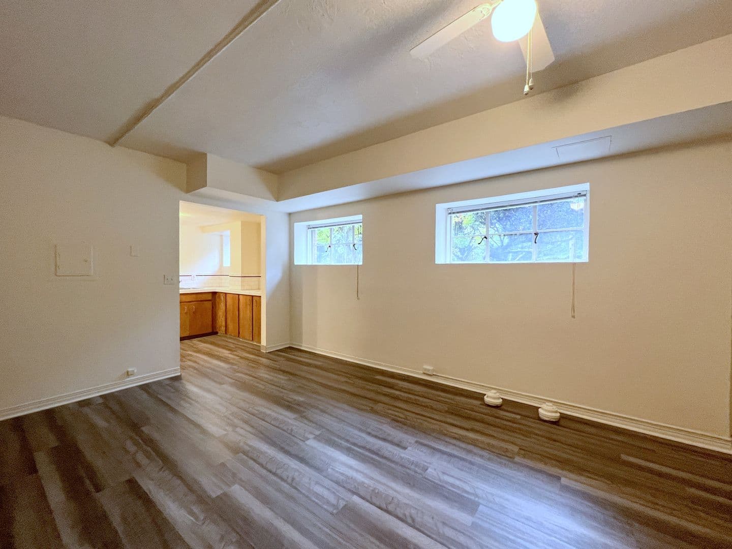 Portland Apartment: 1975 NW Everett St.