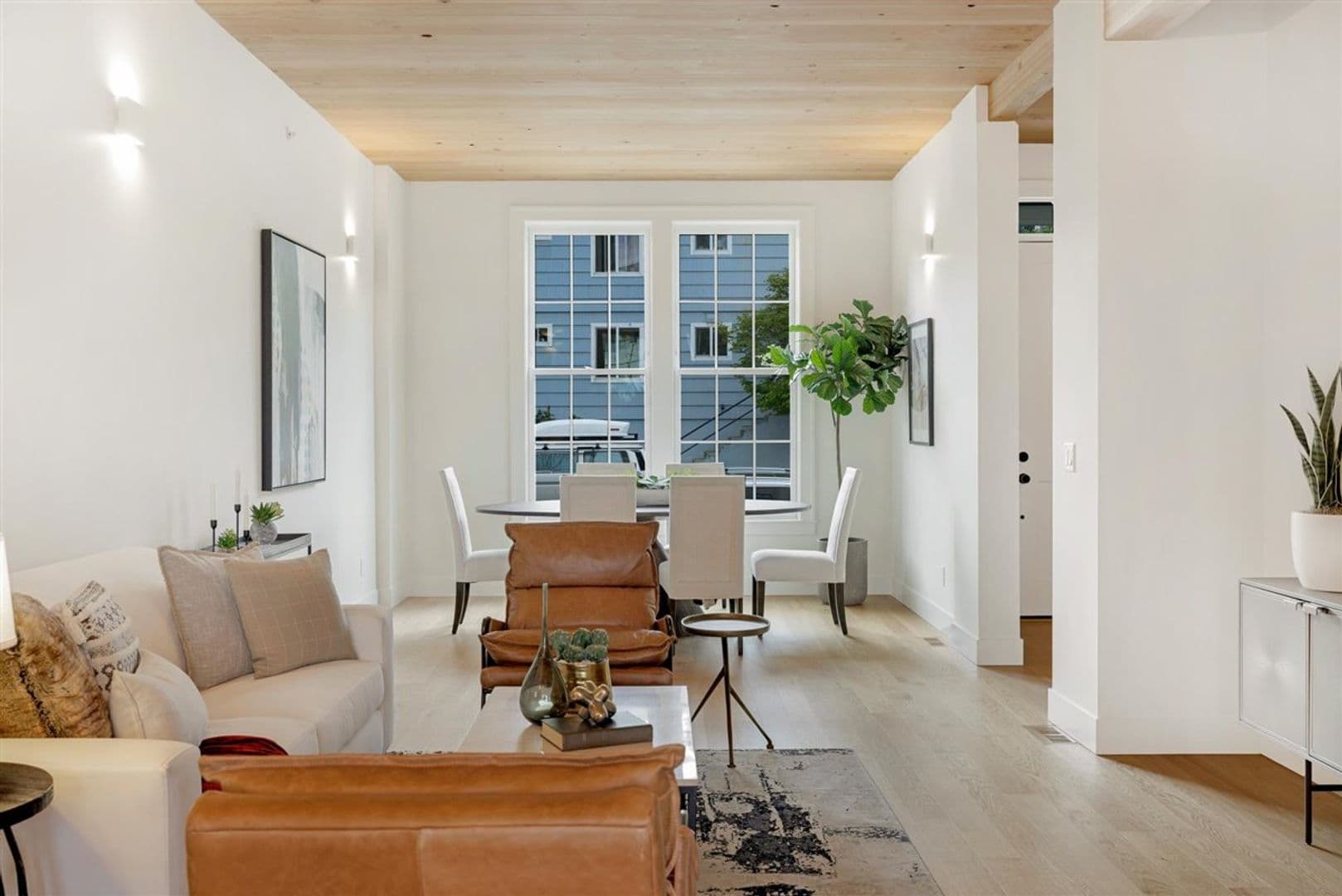 Portland Apartment: 2915A-2989B NW Wilson St.