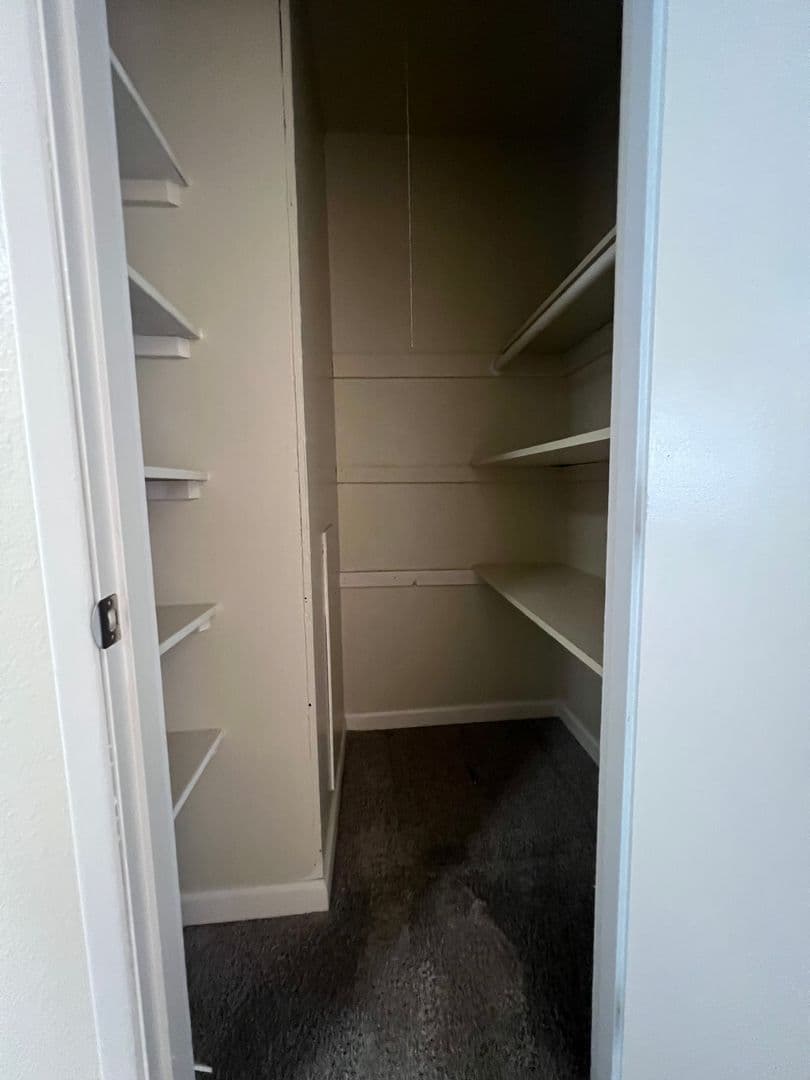 Portland Apartment: 1944 NE Schuyler