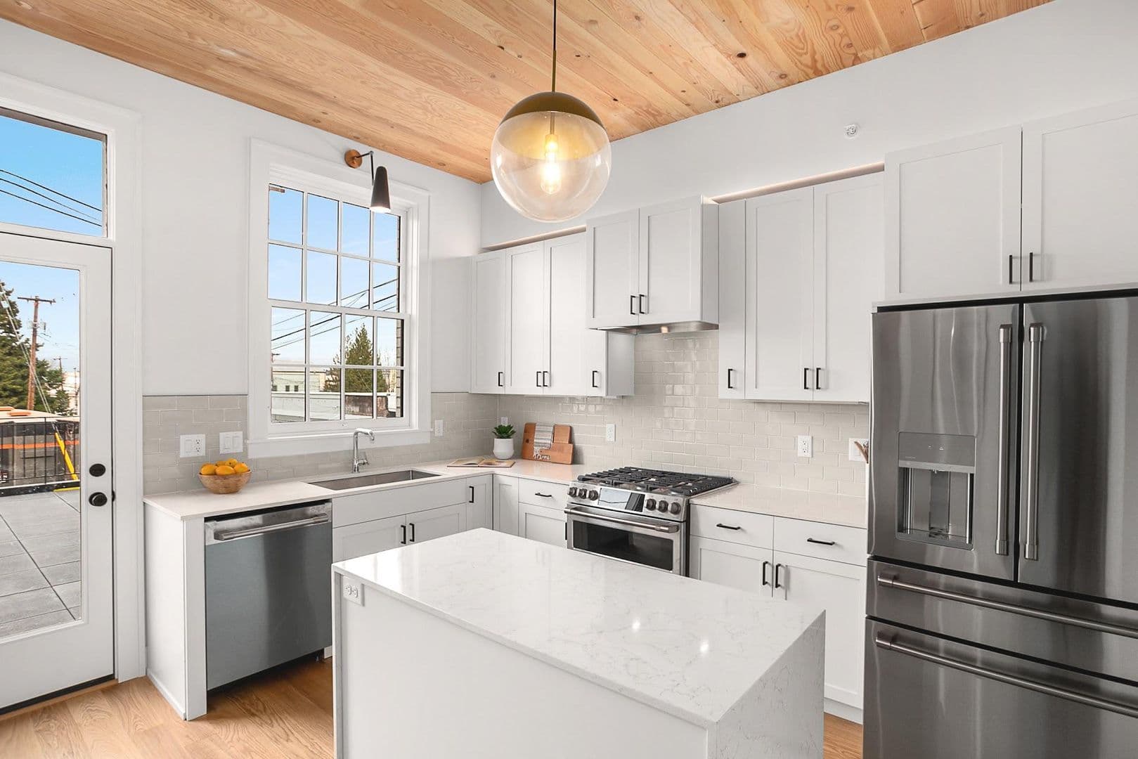 Portland Apartment: 2915A-2989B NW Wilson St.