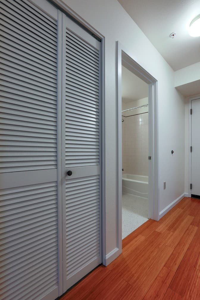 Portland Apartment: 210 NW 20th Ave