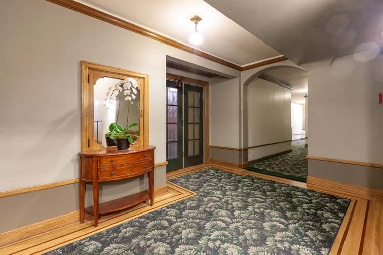 Portland Apartment: 2185 SW Yamhill St