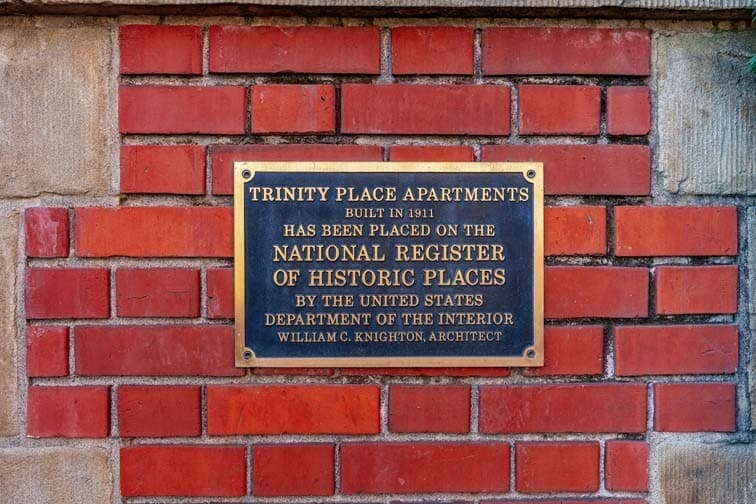 Portland Apartment: 117 NW Trinity Pl