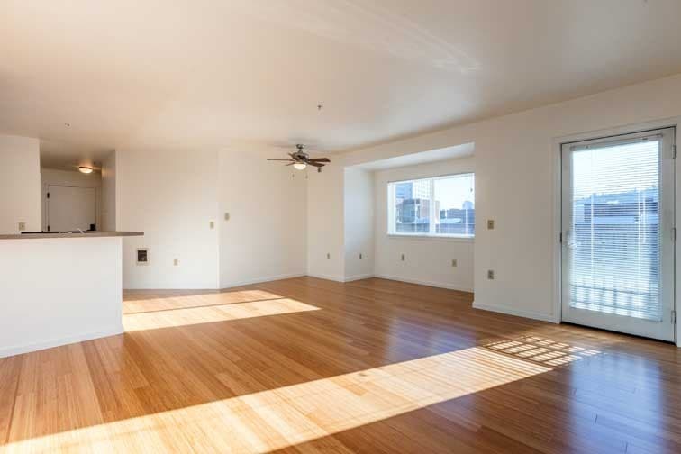 Portland Apartment: 210 NW 20th Ave