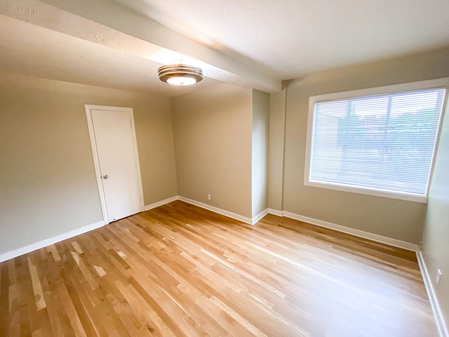 Portland Apartment: 2199 NW Everett St