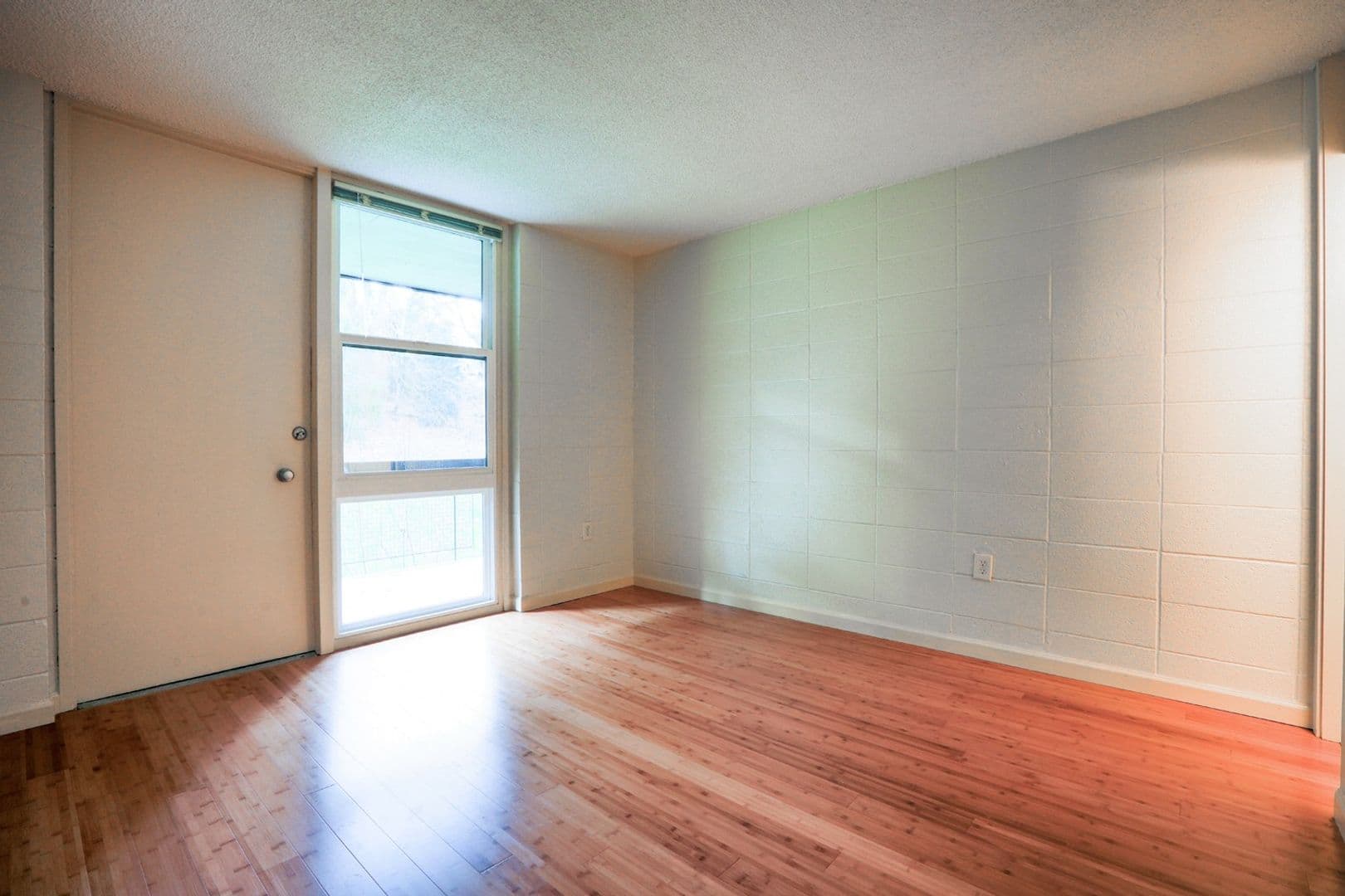 Portland Apartment: 1905 NW 29th Ave