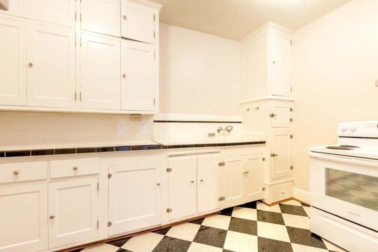 Portland Apartment: 831 SW Vista Ave