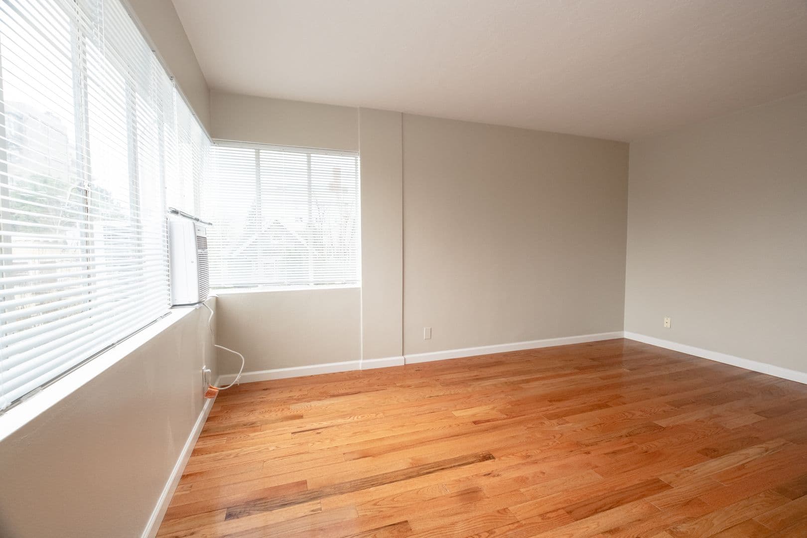 Portland Apartment: 2199 NW Everett St