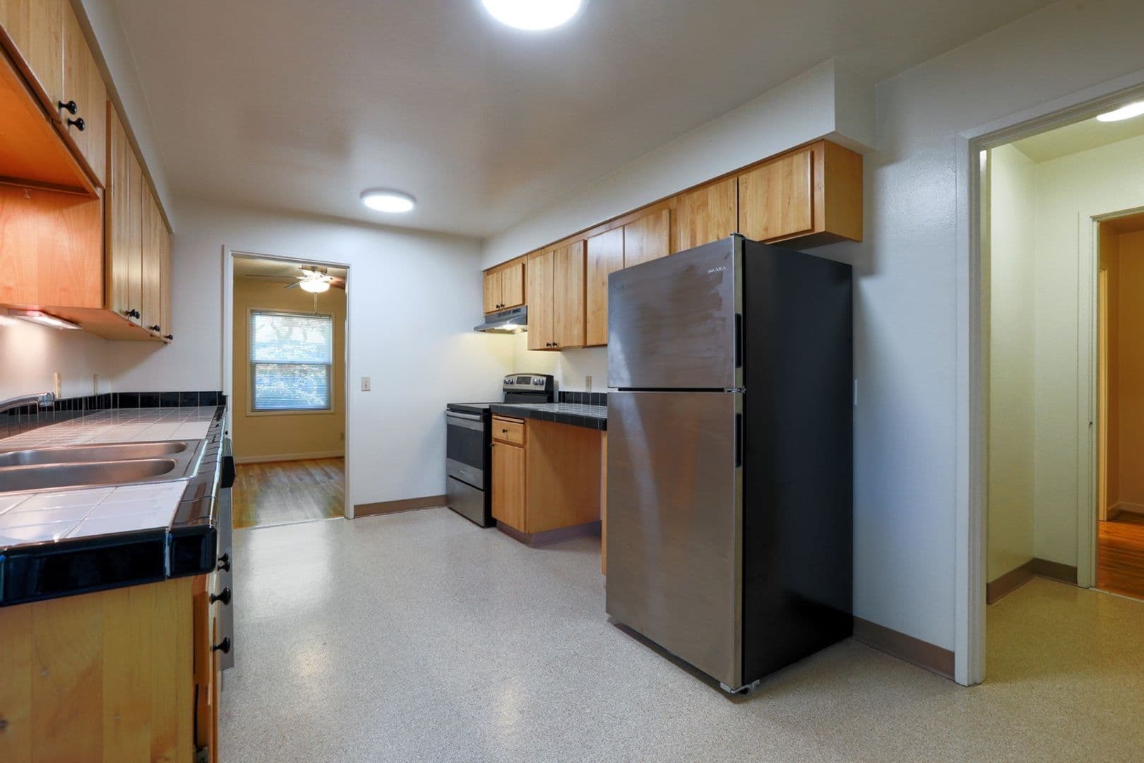 Portland Apartment: 10381 SW  Eastridge St, #44