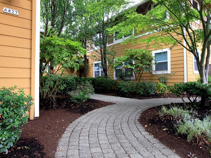 Portland Apartment: 4405 NE Hoyt St
