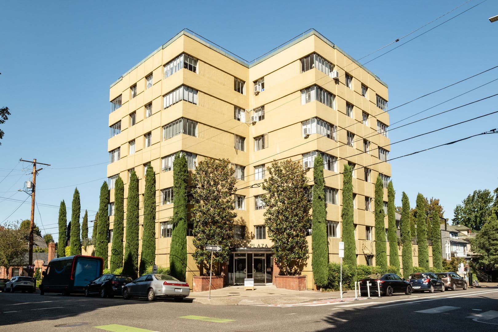 Portland Apartment: 2199 NW Everett St