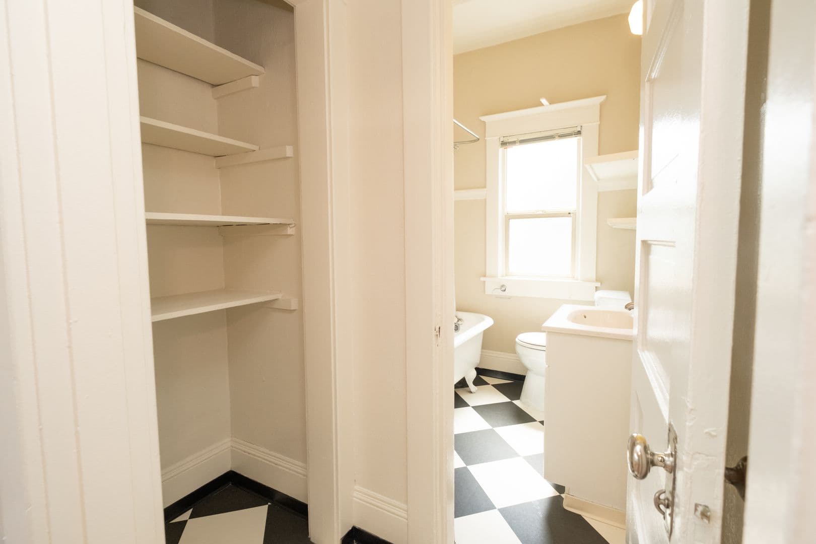 Portland Apartment: 1022-1036 NE Hancock St
