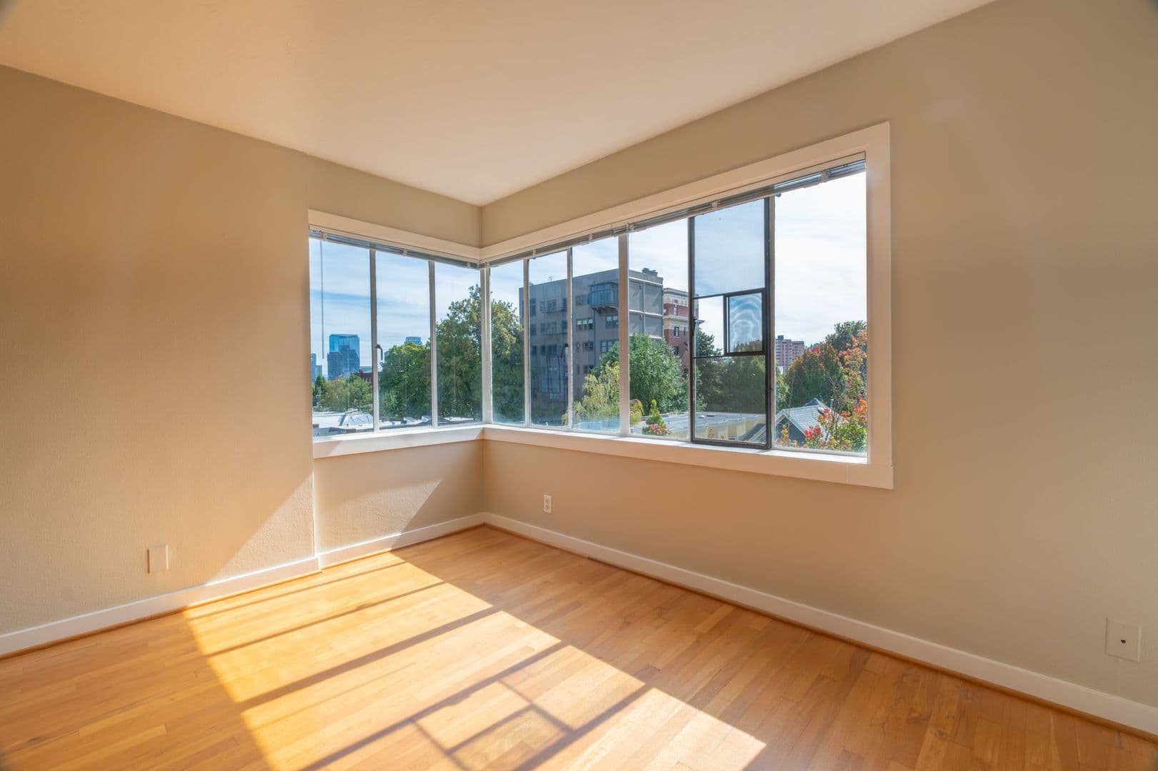 Portland Apartment: 2199 NW Everett St