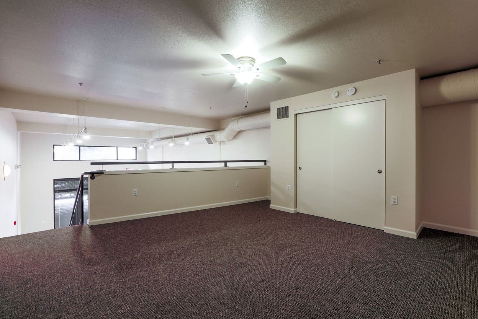 Portland Apartment: 210 NW 20th Ave