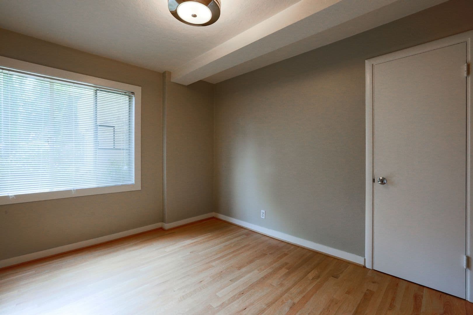Portland Apartment: 2199 NW Everett St